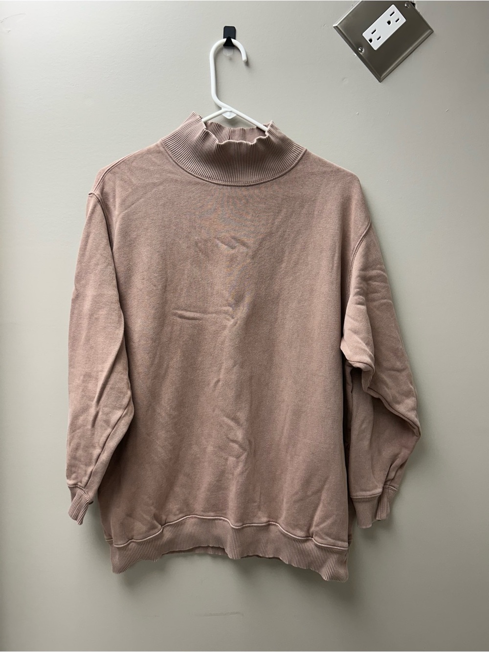 Aerie Women’s Mauve Mockneck Sweater